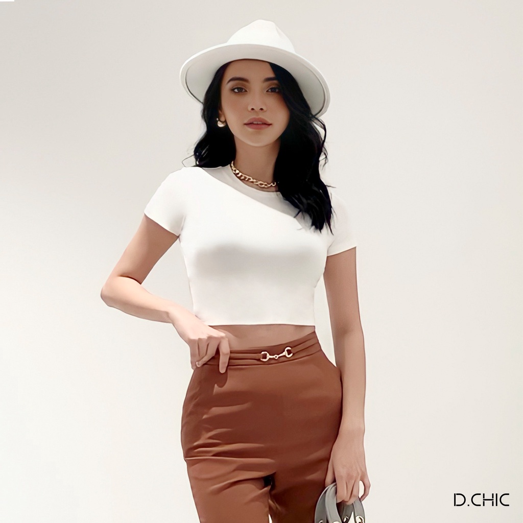 Áo phông croptop tay ngắn trơn D.CHIC MS: 186009