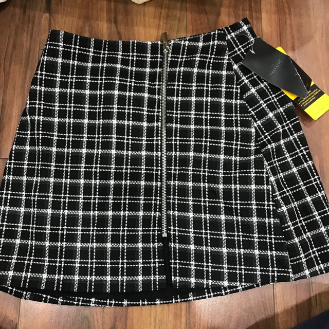 Chân váy zara trafaluc size xs new100%