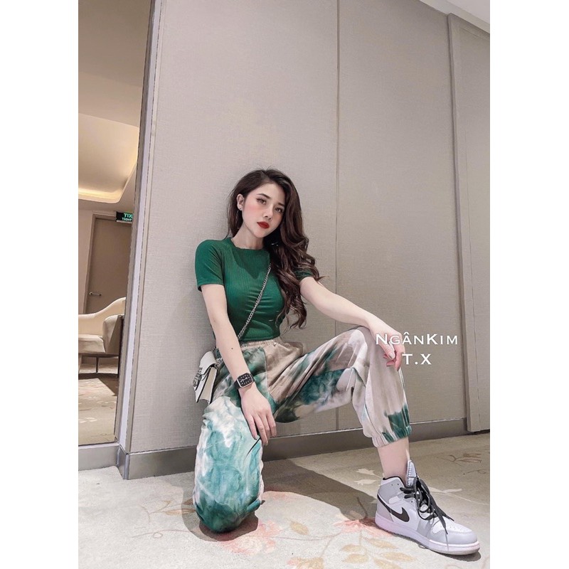 [Mã WASTCOOL giảm 15% tối đa 50K đơn 99K] Sét bộ thể thao trơn croptop mic quần loang bom | BigBuy360 - bigbuy360.vn