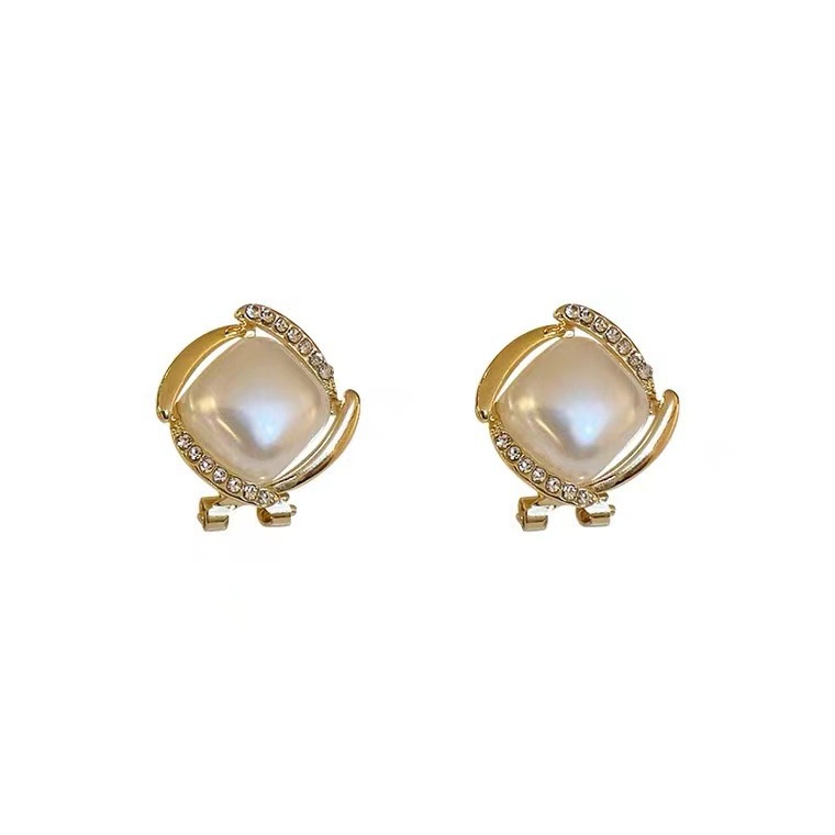 Bông Tai Đính Đá Hình Vuông Màu Trắng 2022