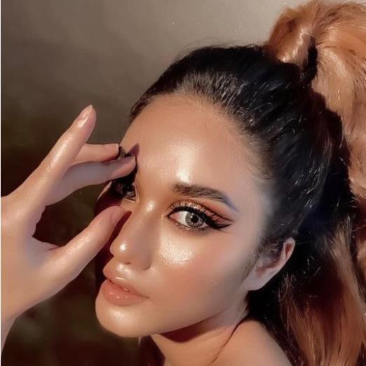 XỊT KHOÁNG KHOÁ NỀN COLORKEY [HÀNG CHÍNH HÃNG] / XỊT KHOÁNG DÀNH CHO CÁC CÔ NÀNG DA DẦU | BigBuy360 - bigbuy360.vn