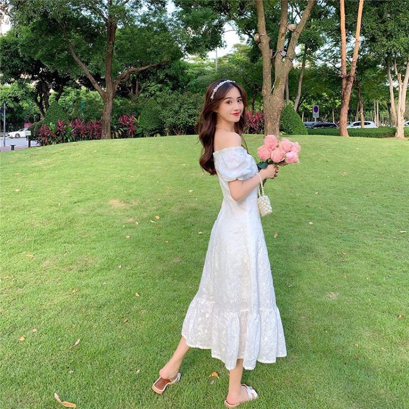Đầm trễ vai trắng công chúa hoa nhí nổi vintage trong sáng thuần khiết đẹp y hình 💓 | BigBuy360 - bigbuy360.vn
