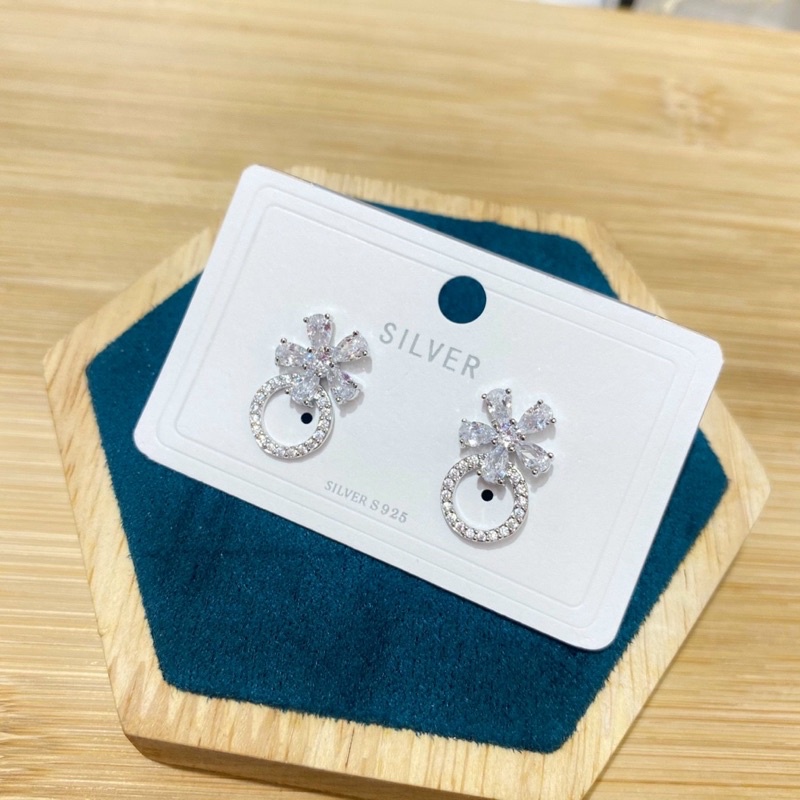 Khuyên sát tai bạc siêu xinhhh