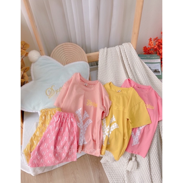 Bộ Cotton Bé Gái 20kg-35kg, Chất cotton 4 chiều siêu mềm mịn, thấm hút mồ hôi tốt.