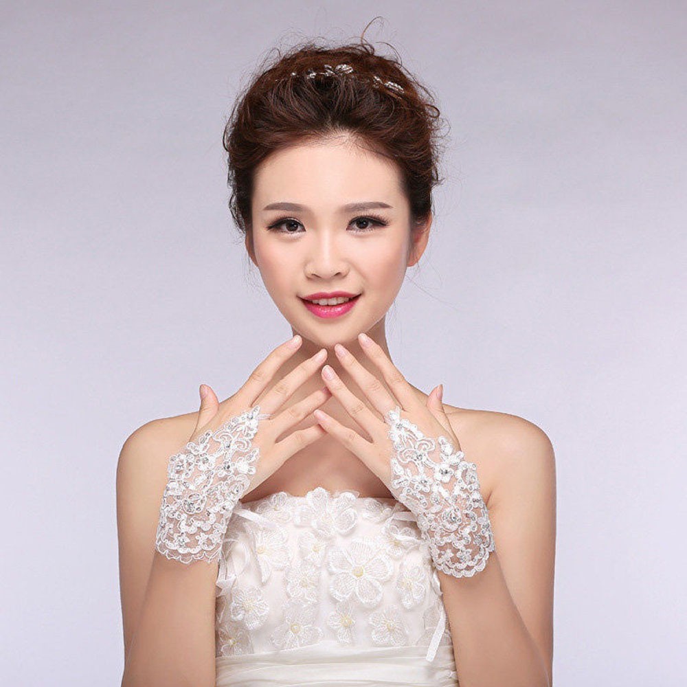 Găng tay cô dâu đính đá phối ren thời trang sang trọng