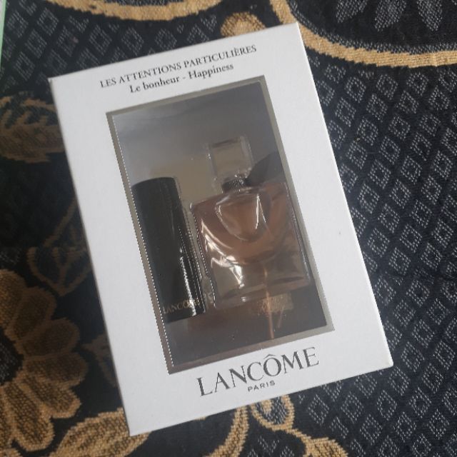 Set nước hoa và son mini Lancome La Vie est belle