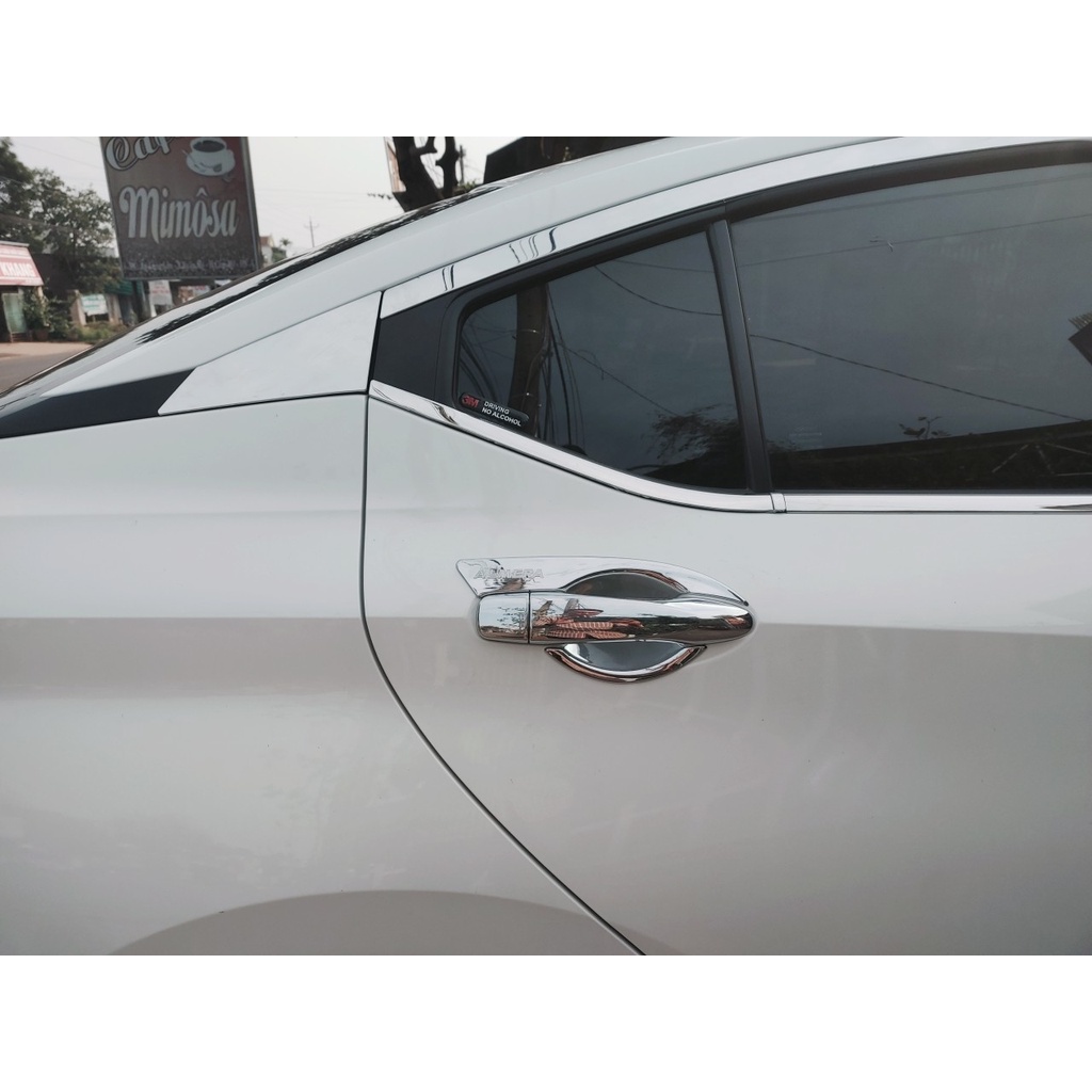 Ốp tay nắm, hõm cửa xe Nissan Almera 2021 2022 chất liệu crom cao cấp