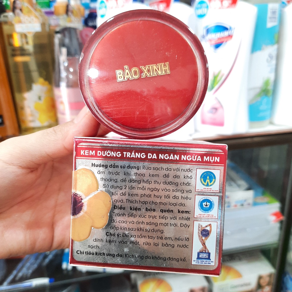 Kem bảo xinh Dưỡng Trắng Da Ngăn Ngừa Mụn 20g
