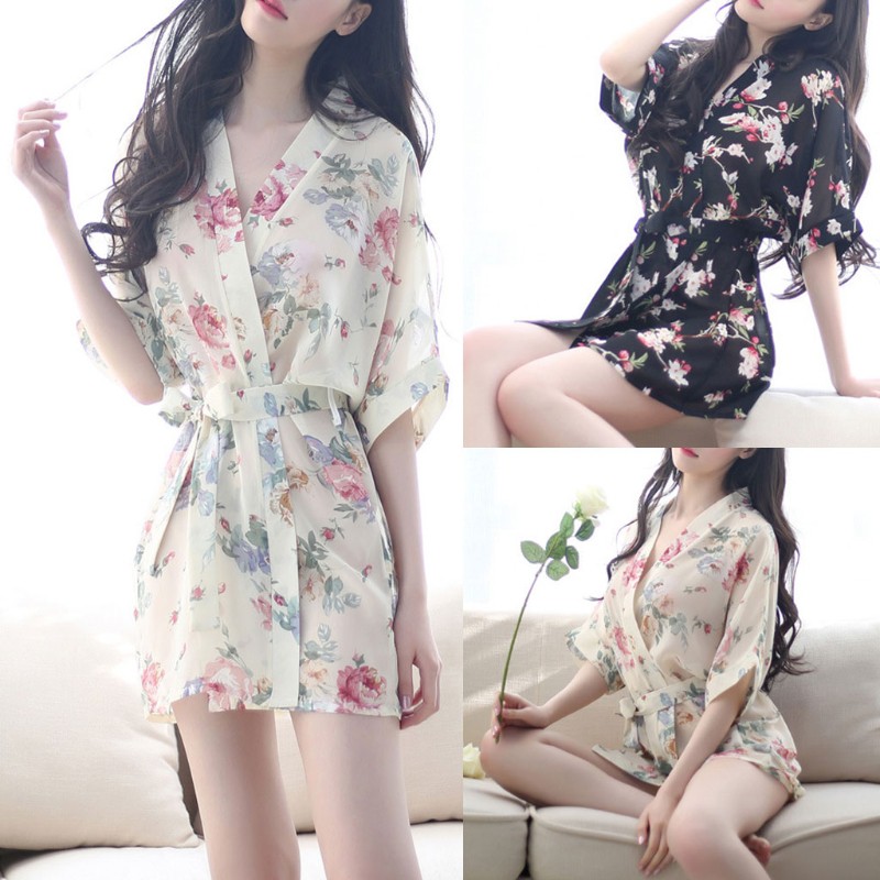 Áo choàng ngủ dáng Kimono hoạ tiết hoa dành cho nữ | BigBuy360 - bigbuy360.vn