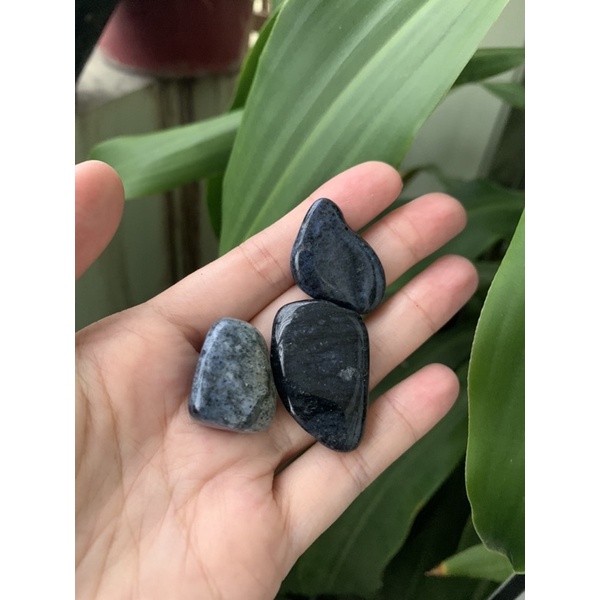 Viên đá mài bóng Dumortierite Quartz Tumbled màu xanh lam đậm sưu tầm trang trí