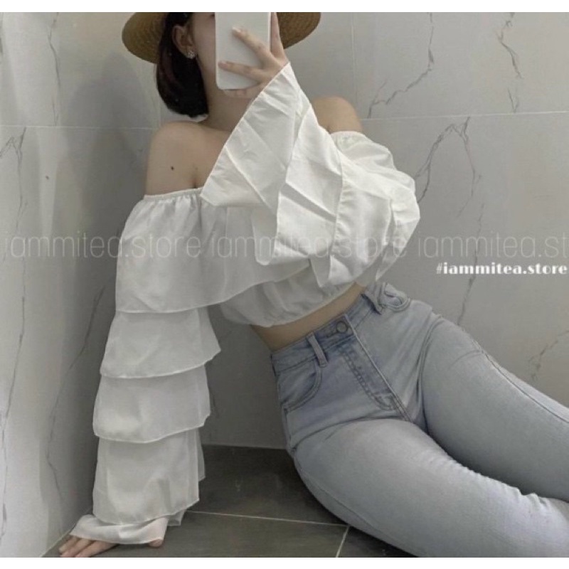 Áo bẹt vai tay 4 tầng mây xinh đẹp