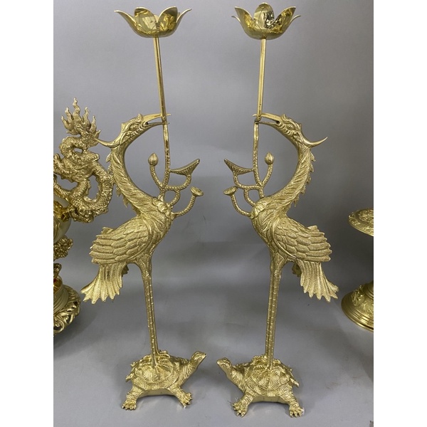 Đôi hạc thờ bằng đồng cao 42cm.