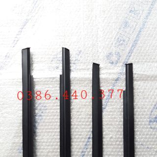 Nẹp chân kính Vios