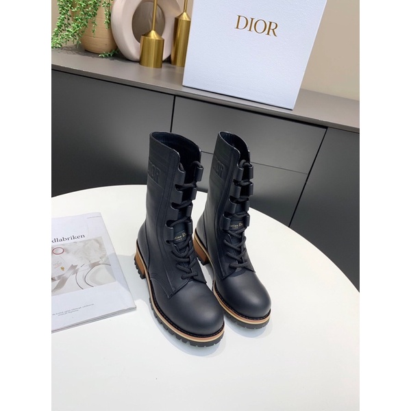 boot nữ cao cổ đế tăng chiều cao da bê nhập khẩu dây buộc dior CD