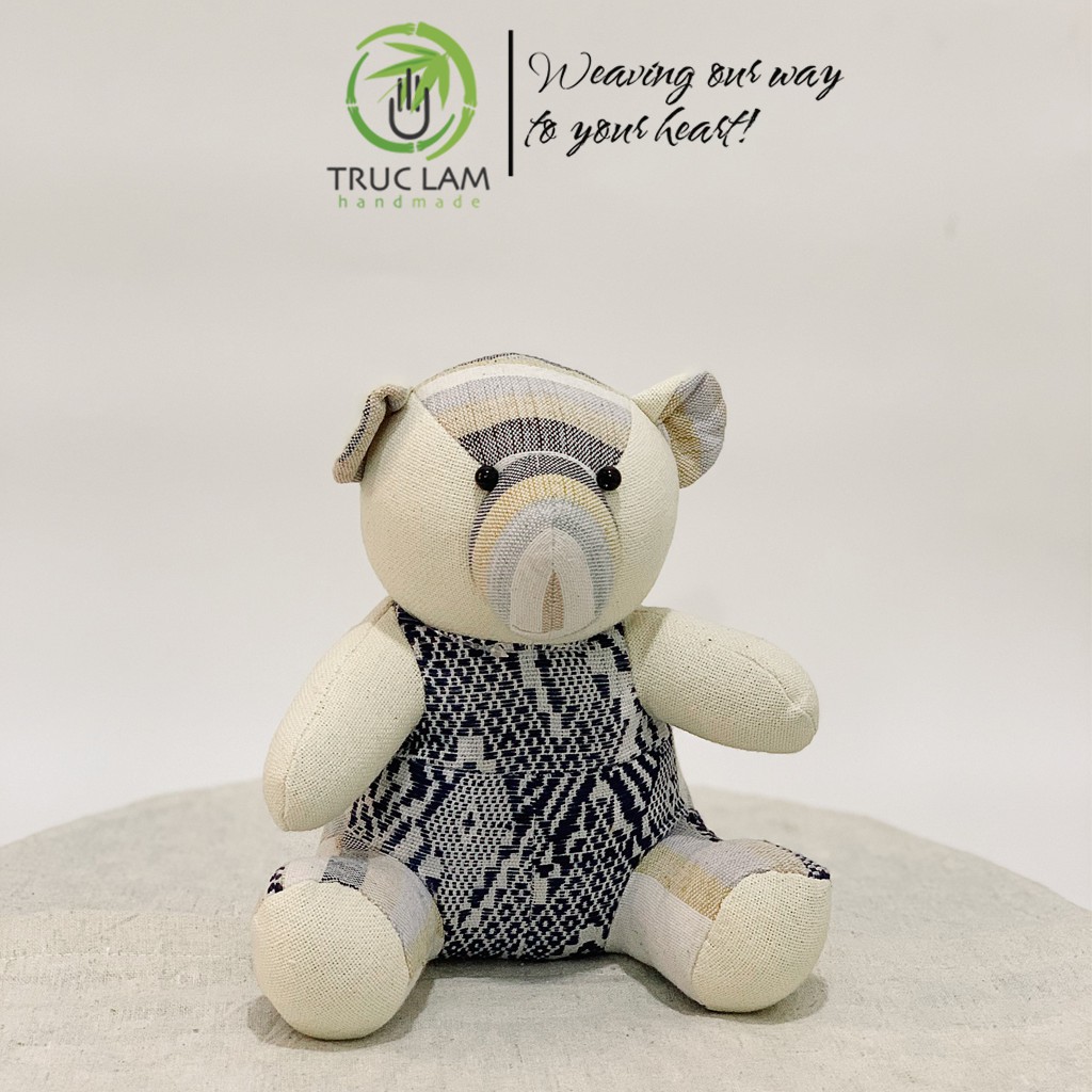 Đồ Chơi Cho Bé Thú Nhồi Bông Hình Gấu Vải Thổ Cẩm Thổ Cẩm Dệt Tay Bông Gòn Cao Cấp – Trúc Lâm Handmade