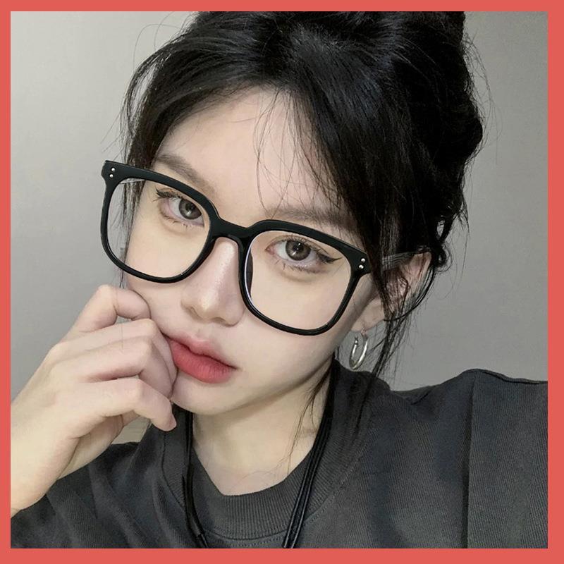 Kính Form vuông Nam Nữ 595 tròng trắng nhỏ xinh Chất liệu nhựa hàn quốc