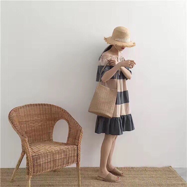 Đầm trễ vai