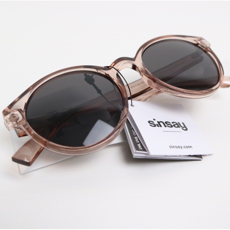 Kính mát gọng màu trong Sinsay | BigBuy360 - bigbuy360.vn
