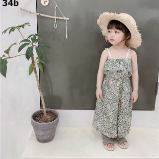 Jumpsuit bé gái diện hè