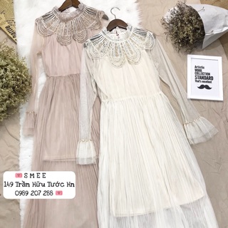 Váy ren cổ bèo đính ngọc