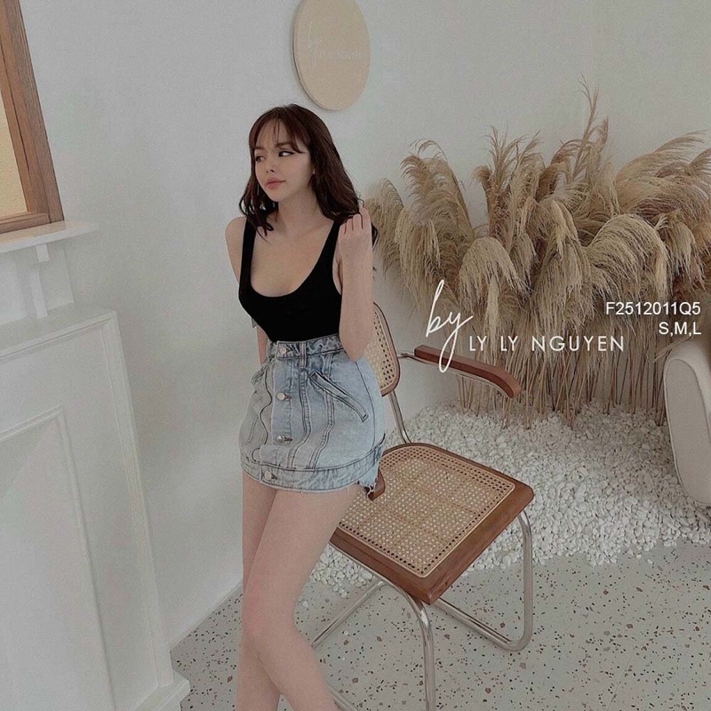 Quần váy jeans phối nút