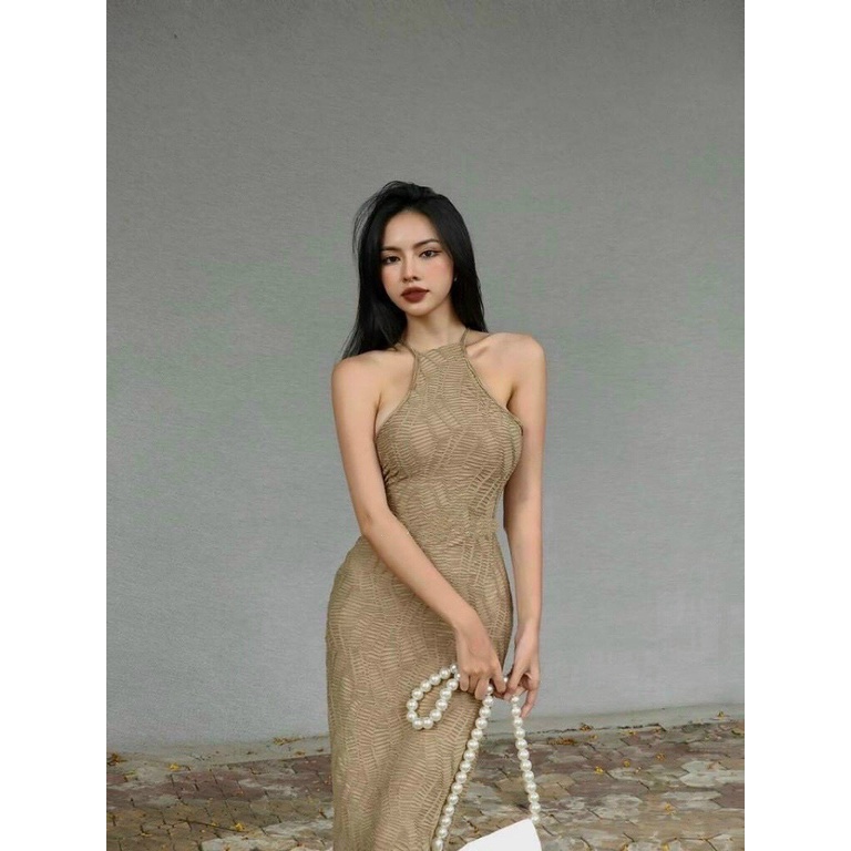 Đầm yếm sát nách ôm body hở lưng 4 dây chéo cực xinh , chất thun gân mềm mịn ly