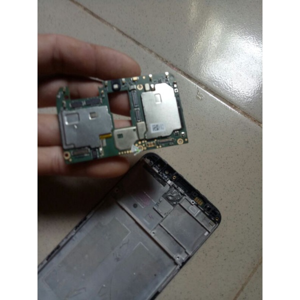 main Huawei nova 2i