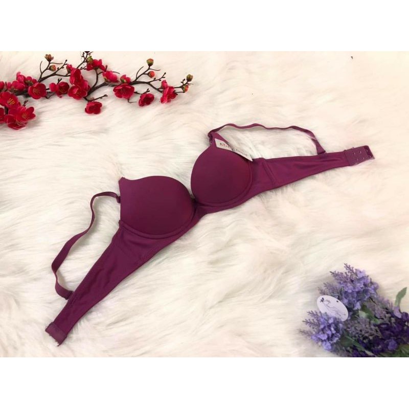 Áo lót Thái mút kép siêu đẩy tuyệt vời cho chị em đây? mua 2 áo freeship. Size 34, 36, 38. Giá chỉ 120k thui ạ!