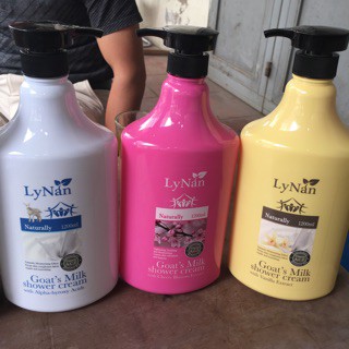 Sữa tắm thơm LyNan 1200ml- Malaysia