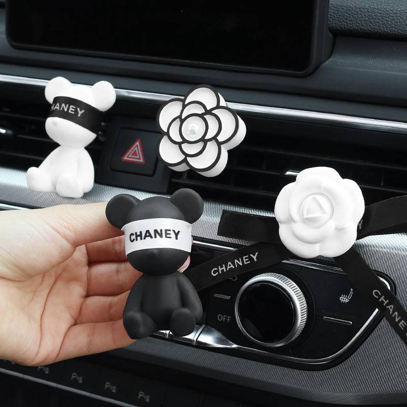 Phụ Kiện Khuếch Tán Tinh Dầu Nước Hoa Cài Cửa Gió Điều Hoà Xe Hơi Hình Hoa Sơn Trà, Gấu Bearbrick Thời Trang
