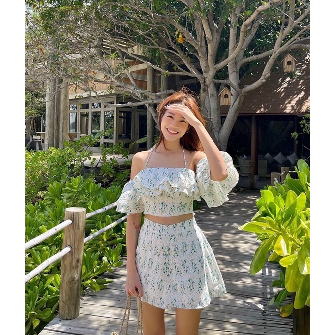 Set áo croptop chân váy hoa