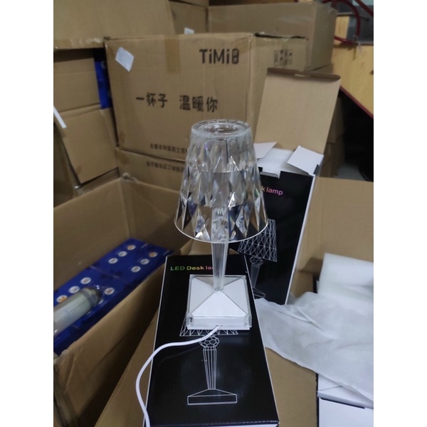 Đèn ngủ để bàn đèn led trang trí.
