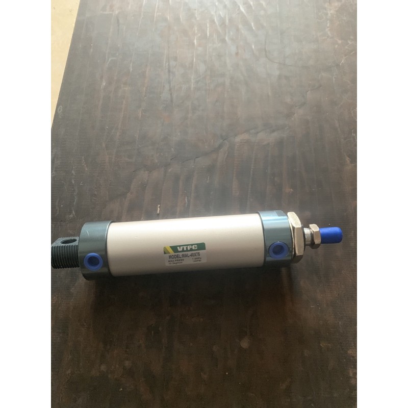 Xi lanh cài số phụ