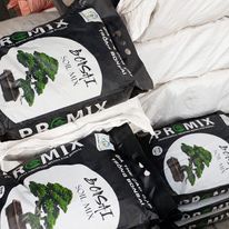 Đất trộn từ pumice, akadama, lava trồng cây bonsai túi 1kg chiết từ bao 8kg