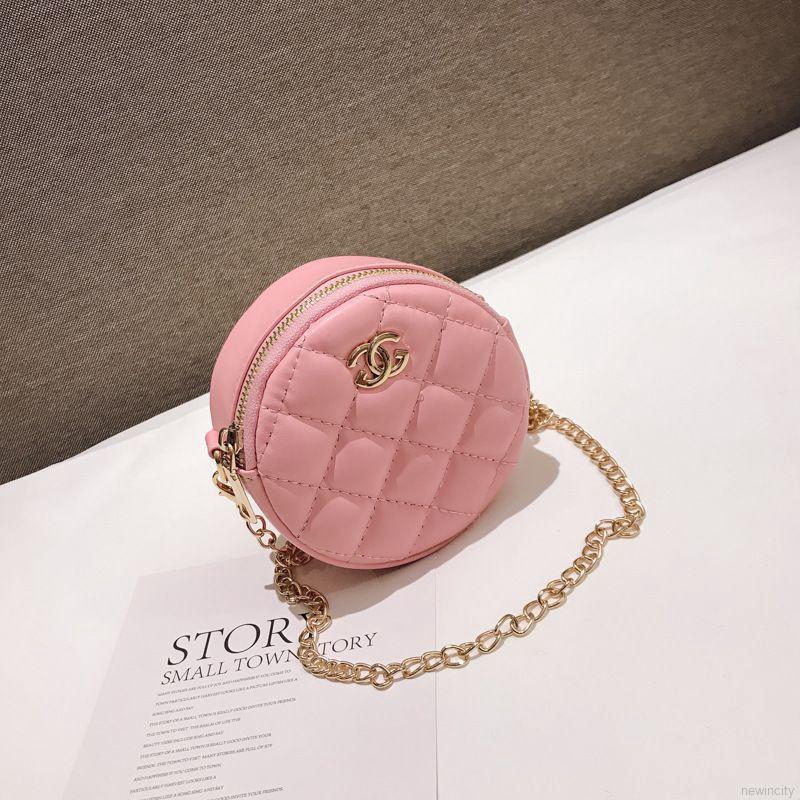 Túi xách đeo vai phong cách Hàn Quốc