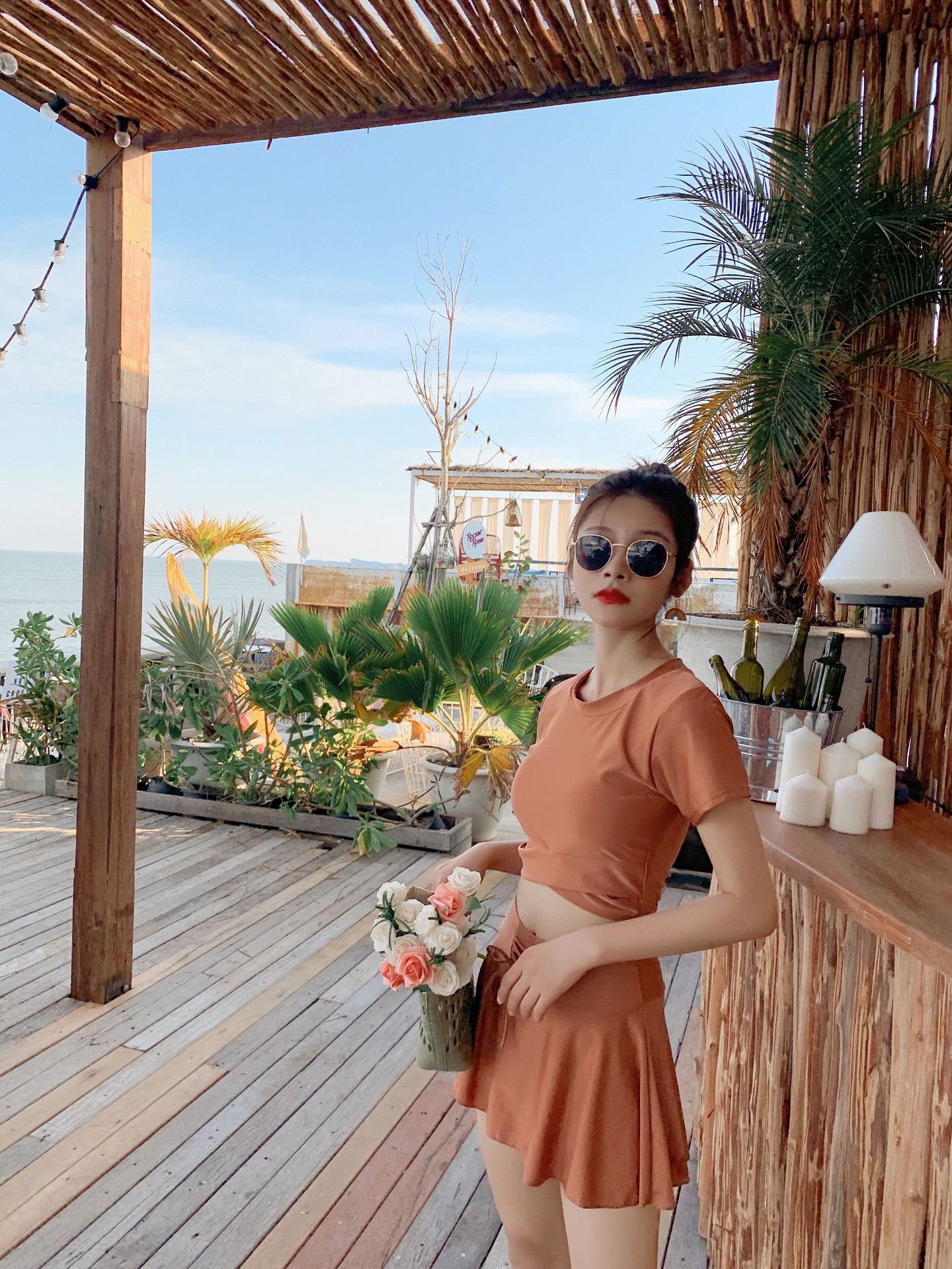 Bộ đồ bơi lưng cao che phủ bụng quyến rũ cho nữ | BigBuy360 - bigbuy360.vn