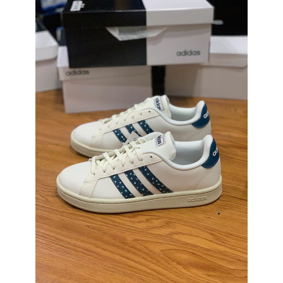Giày nữ Adidas