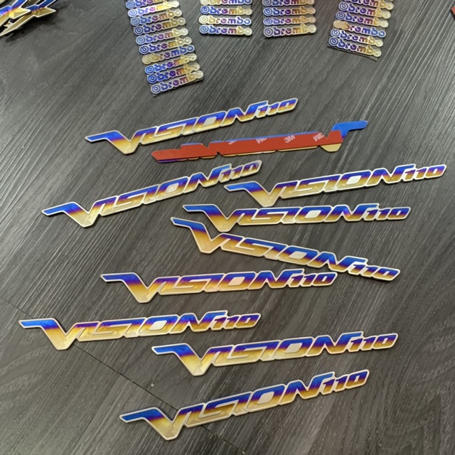 Tem titan chữ Vision-giá 1 cặp