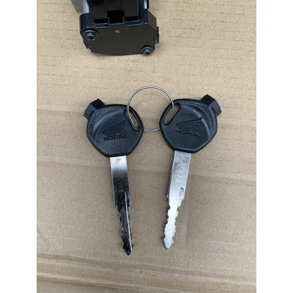 Ổ KHÓA AIR BALADE  125 ZIN