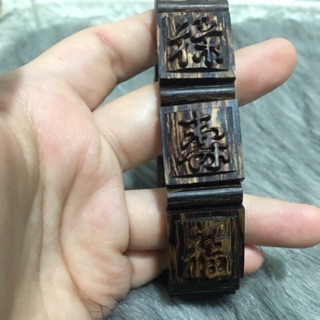 Vòng trầm phúc lộc thọ sánh chìm