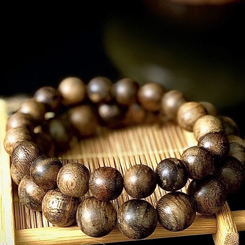 Vòng Trầm Hương Kỳ Gia Kalimantan
