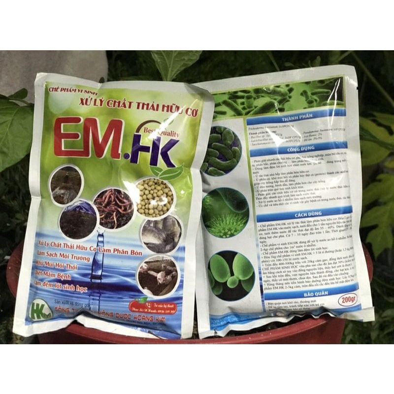 chế phẩm EM dùng ủ phân, ủ rác hữu cơ làm phân bón vi sinh.