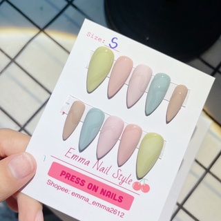 Móng úp thiết kế màu sắc tông pastel đơn giản