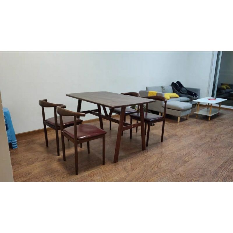BỘ BÀN GHẾ ĂN GIA ĐÌNH + 4 GHẾ