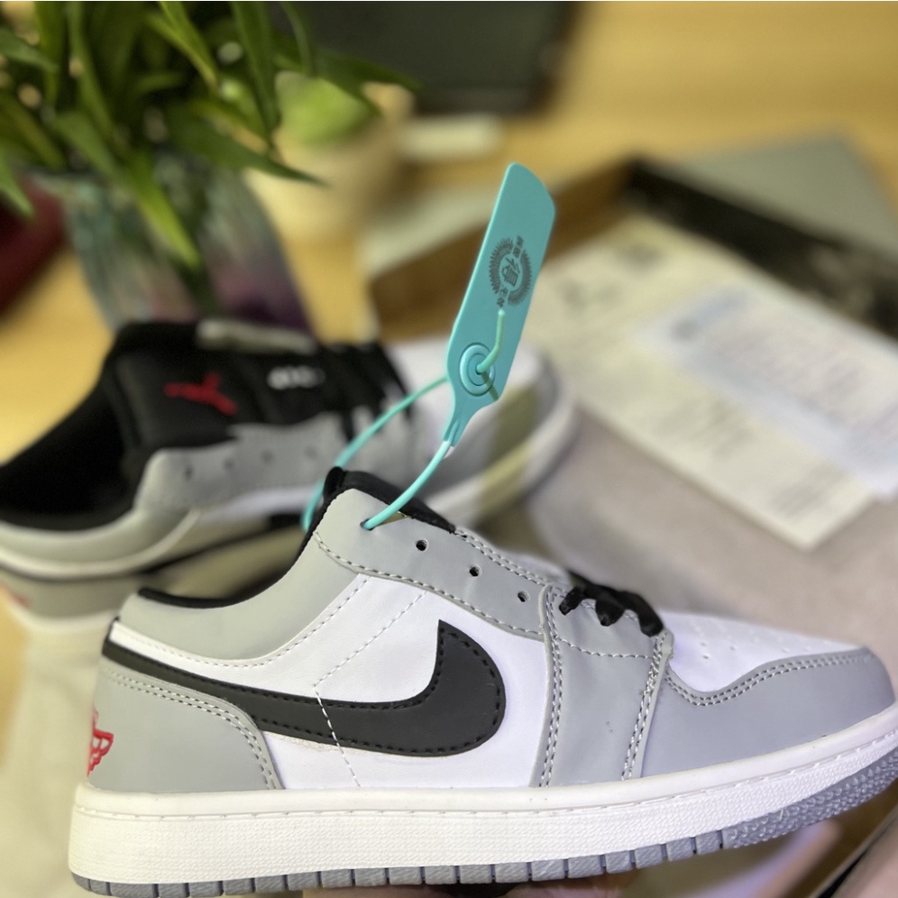 Giày Jordan Xám Chỉ Đỏ Nam Nữ,Giày JD Xám Chỉ Đỏ Full Box Full Bill