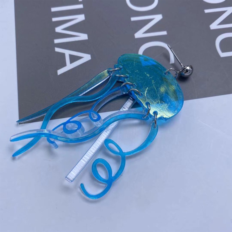 Khuyên Tai Tua Rua Hình Sứa Biển Phản Quang Vui Nhộn