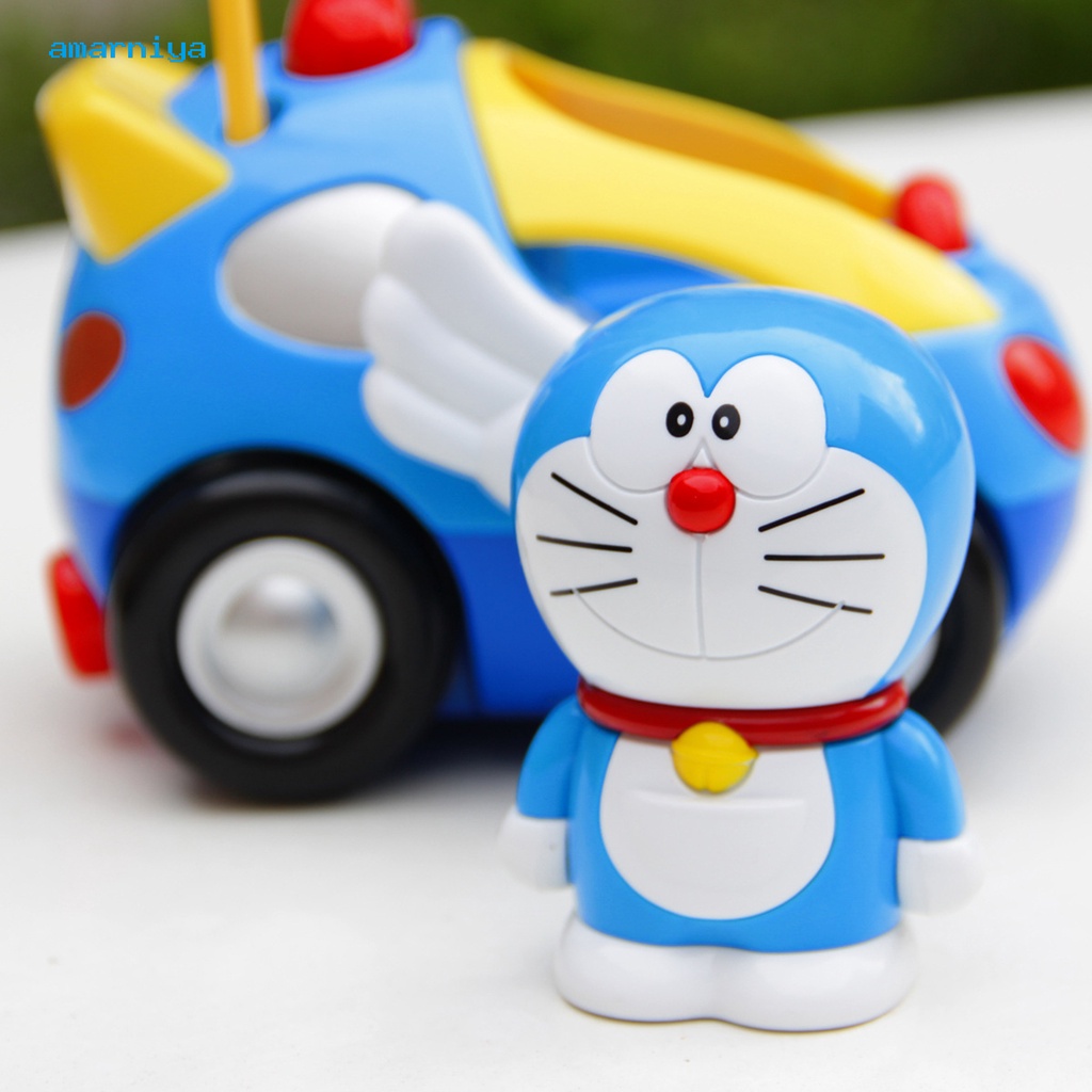 Đồ chơi xe hơi điều khiển từ xa thiết kế nhân vật hoạt hình Doraemon
