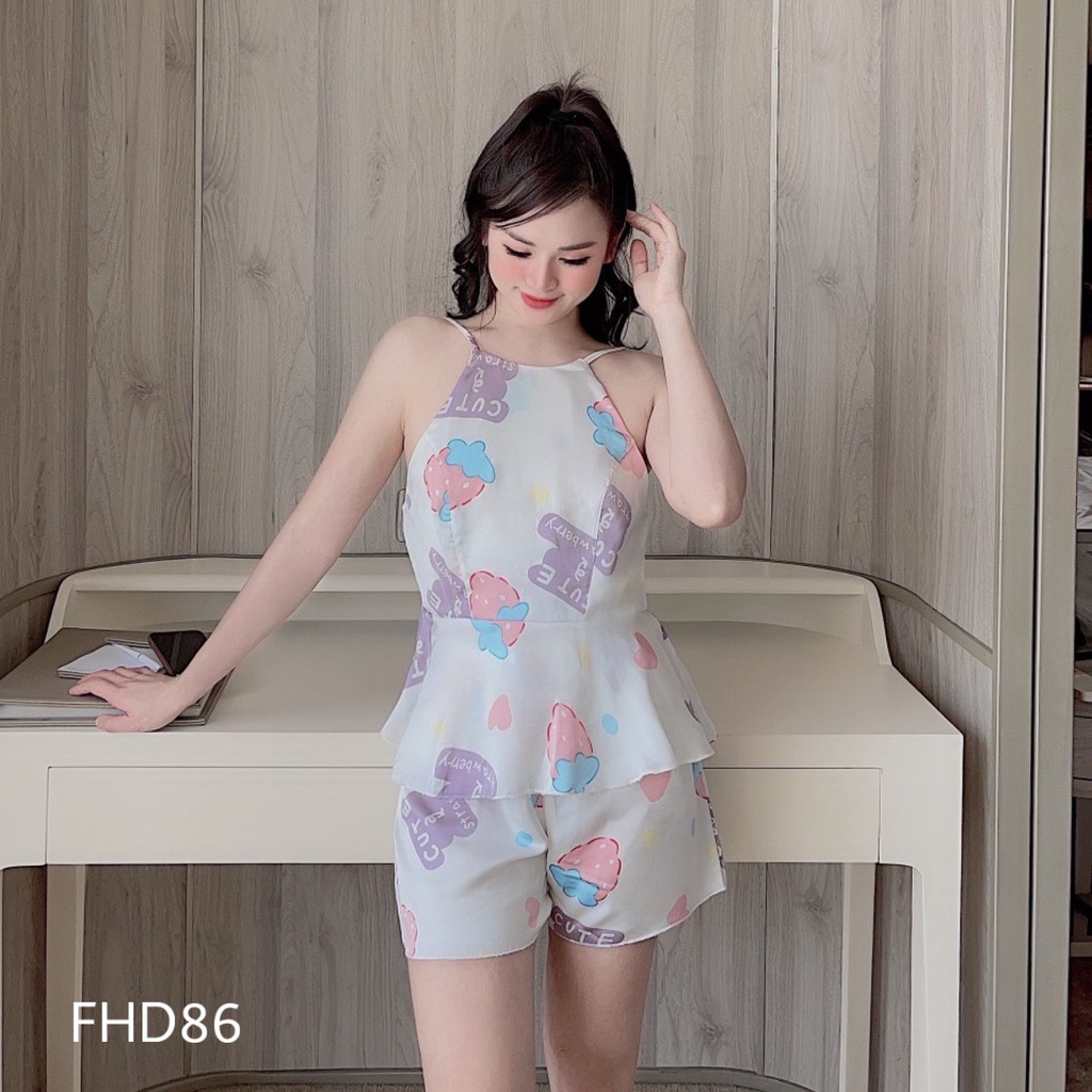 Bộ đồ ngủ nữ cổ yếm lụa đủ màu, mềm, mịn, mát.
