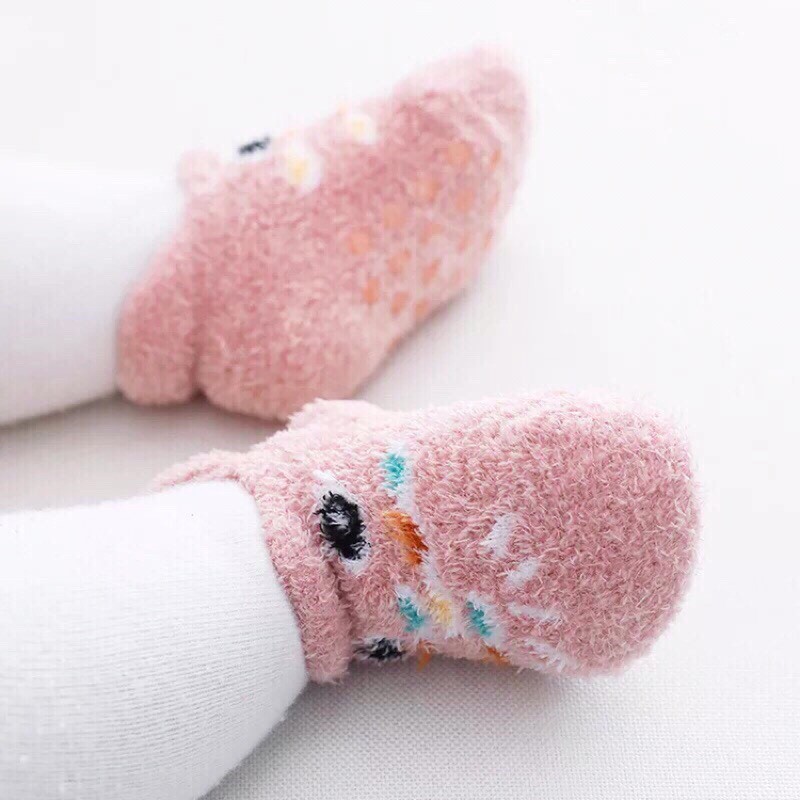 Tất len lông cừu cho bé