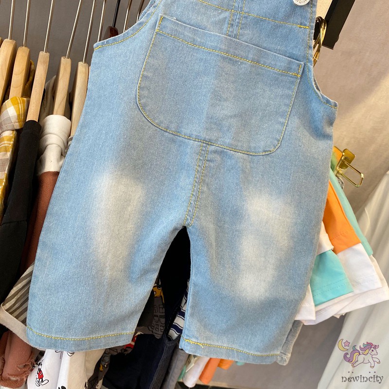 Quần yếm jeans phong cách Hàn Quốc dễ thương cho bé